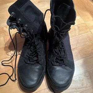 Oakley boots